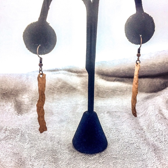 Hammered Copper Dangle Earrings - Picture 4 of 4